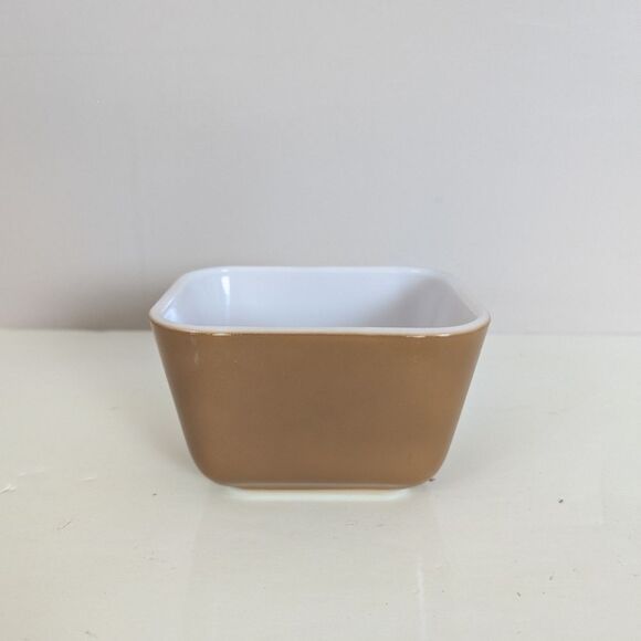 Vintage Pyrex 501-B Refrigerator Dish – Brown & White – 1970s Earth Tones – 1.5 - Picture 1 of 9
